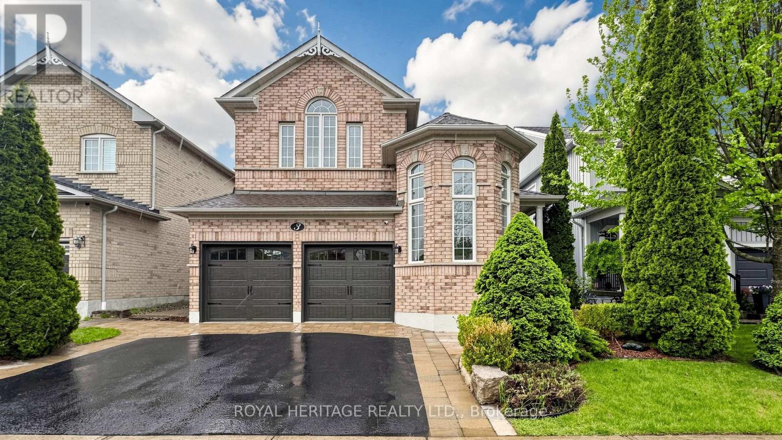 Detached at 3 KINROSS AVENUE, Whitby