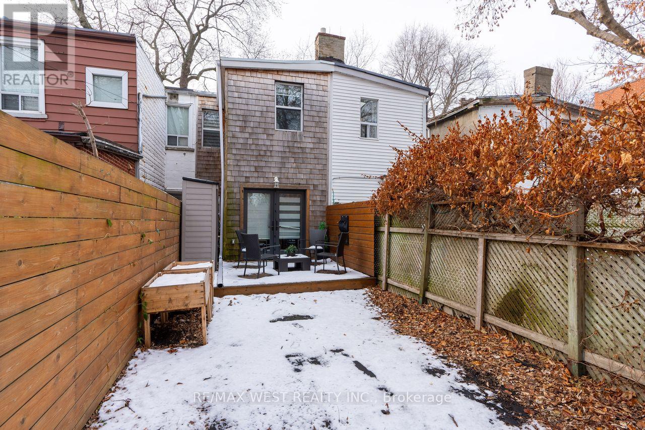 Townhouse at 413 LESLIE STREET, Toronto