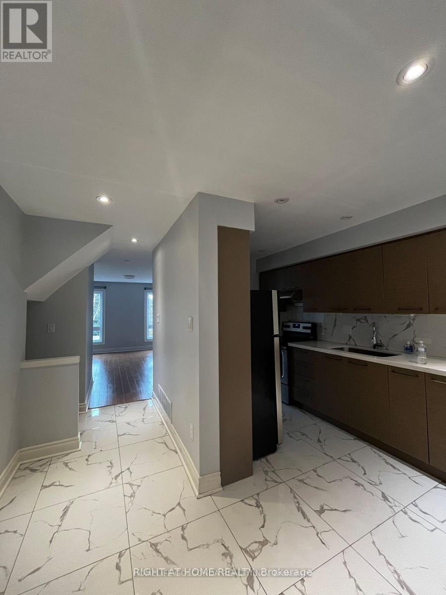 Detached at 102 SEAMIST CRESCENT, Toronto