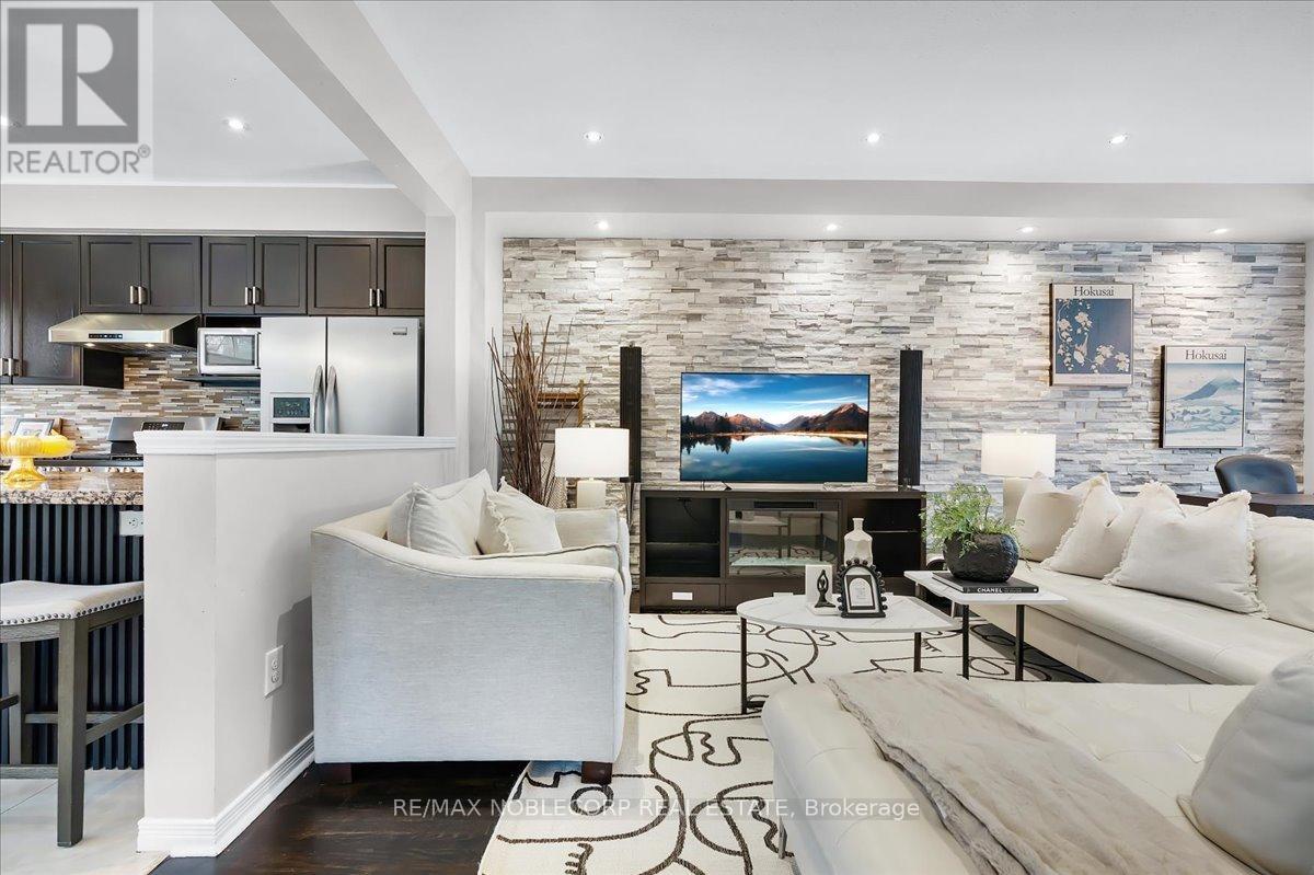 Townhouse at 952 BRIMORTON DRIVE, Toronto (Morningside)