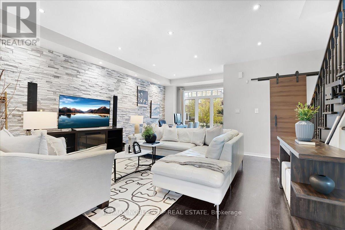 Townhouse at 952 BRIMORTON DRIVE, Toronto