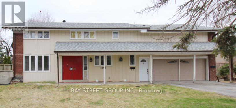 Detached at MAIN - 1990 LIVERPOOL ROAD, Pickering