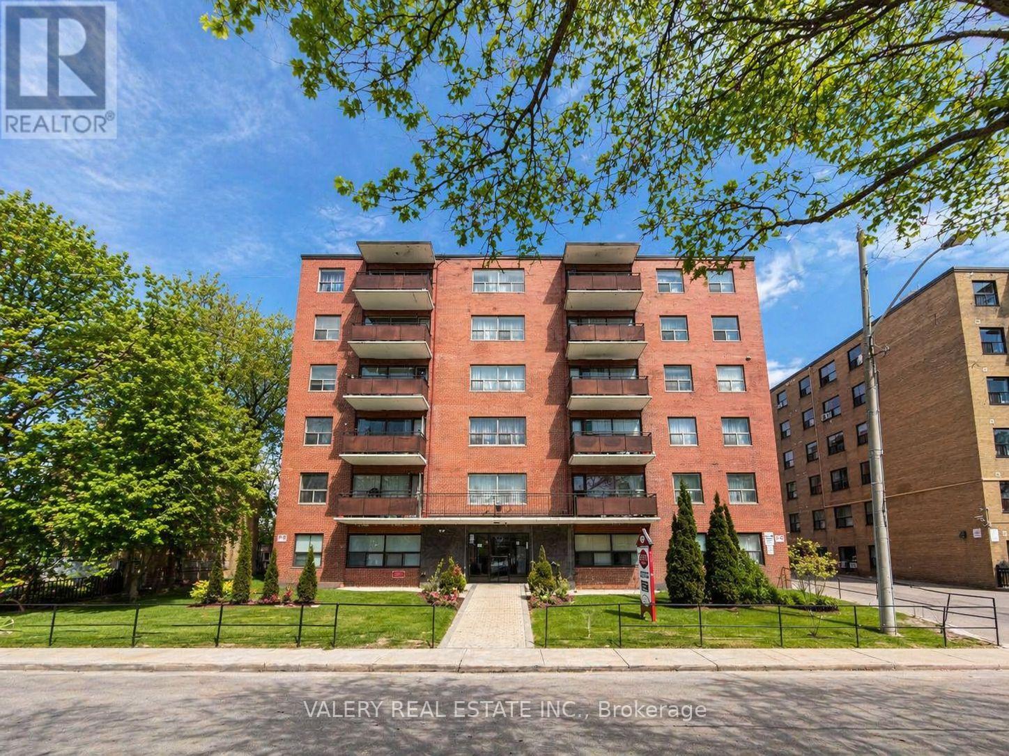 Apartment at 304 - 11 GLENBURN AVENUE, Toronto (O'Connor-Parkview)