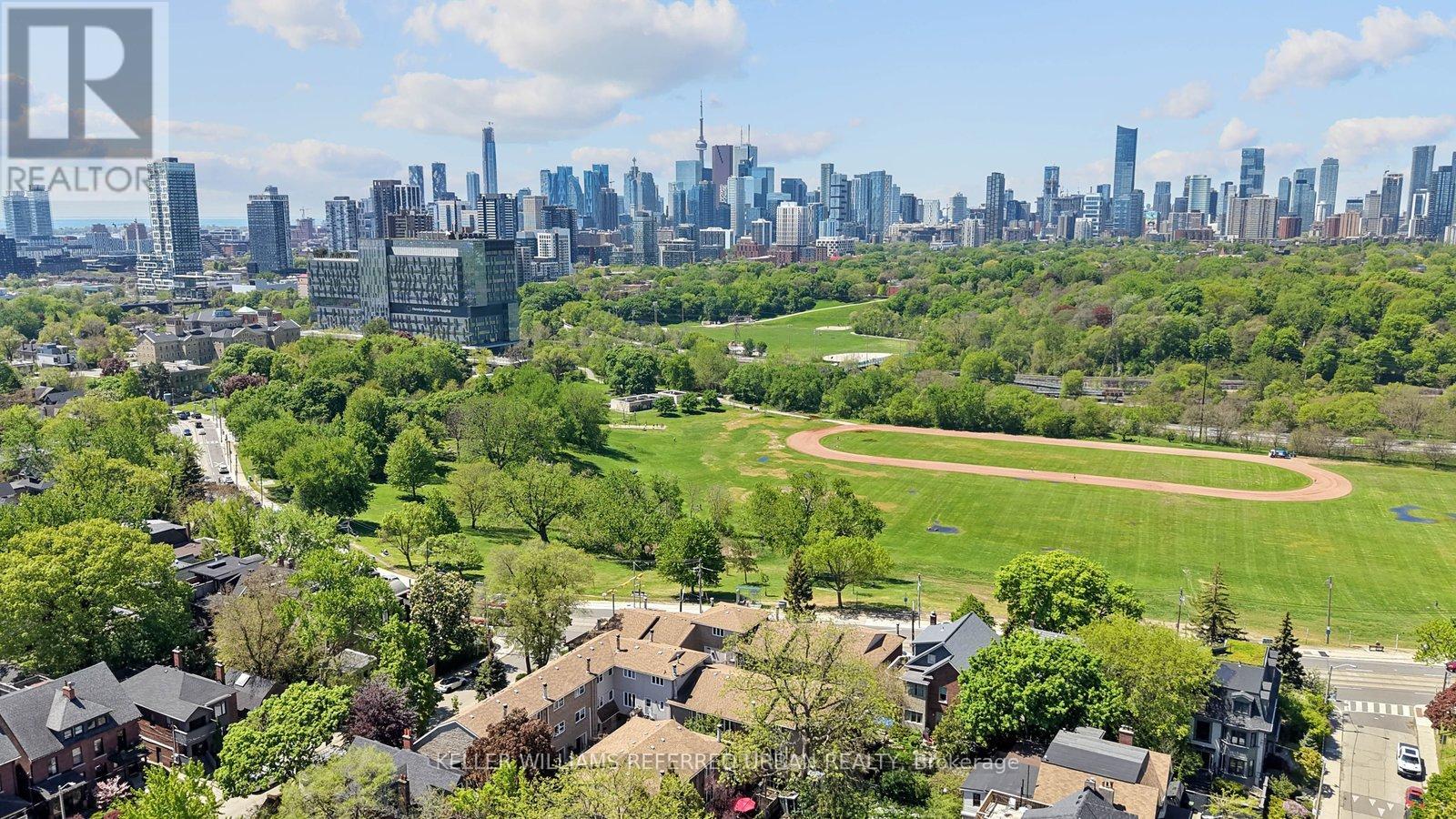 Townhouse at 4 - 2 WITHROW AVENUE, Toronto