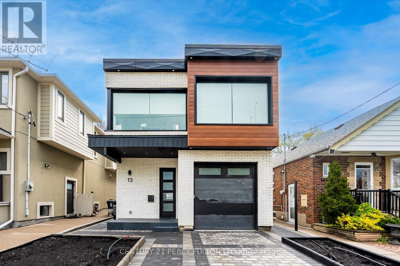 Detached at 13 MCKAYFIELD ROAD, Toronto (Danforth Village-East York)