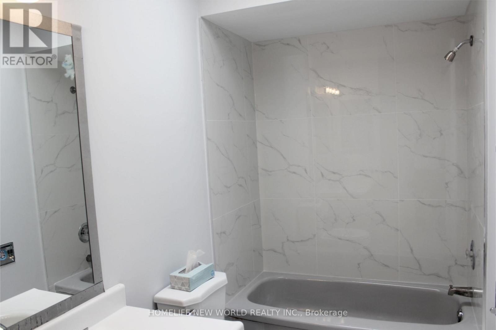 Detached at 328 PORT ROYAL TRAIL, Toronto