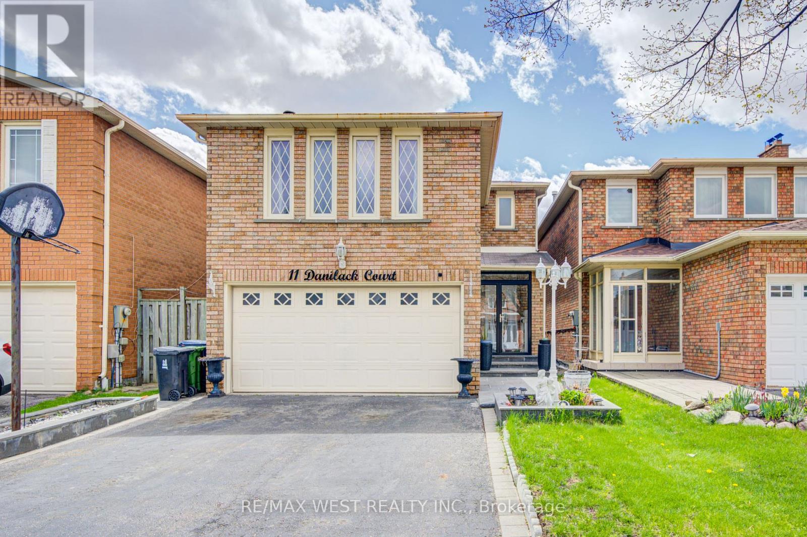 Detached at 11 DANILACK COURT, Toronto