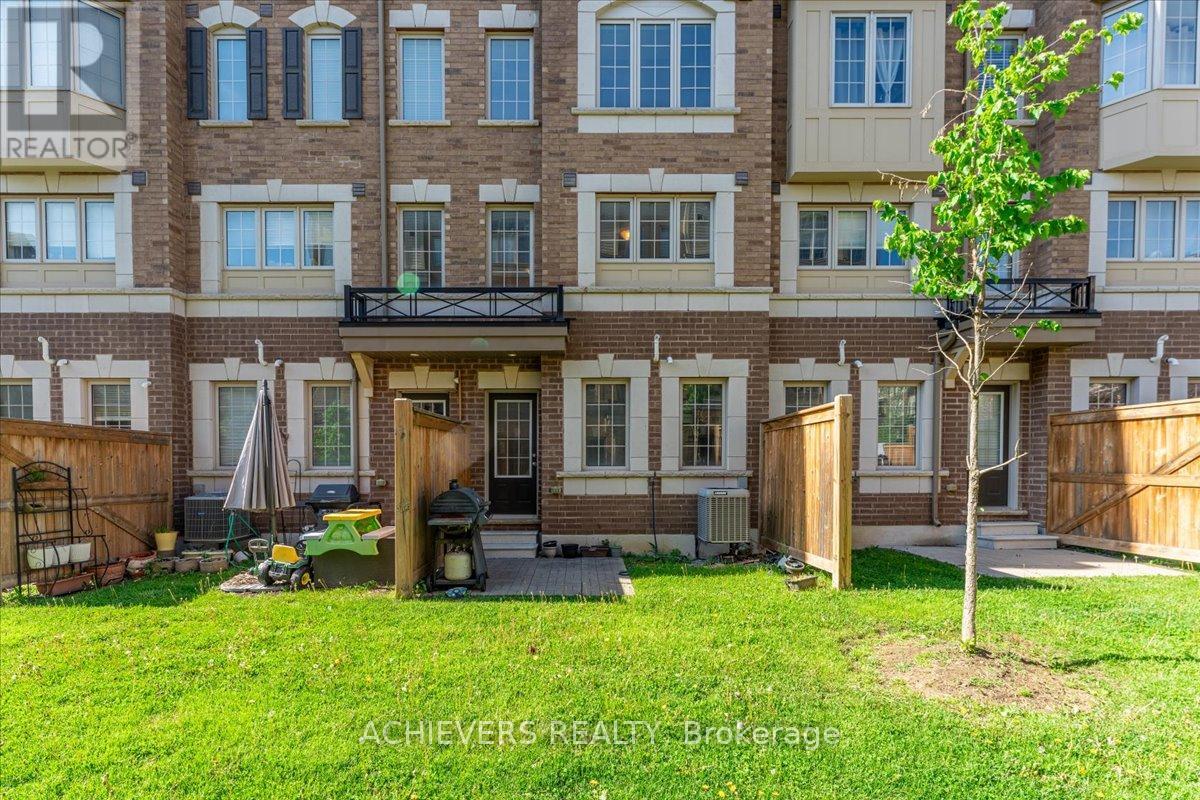 Townhouse at 35 GLENSTAL PATH, Oshawa