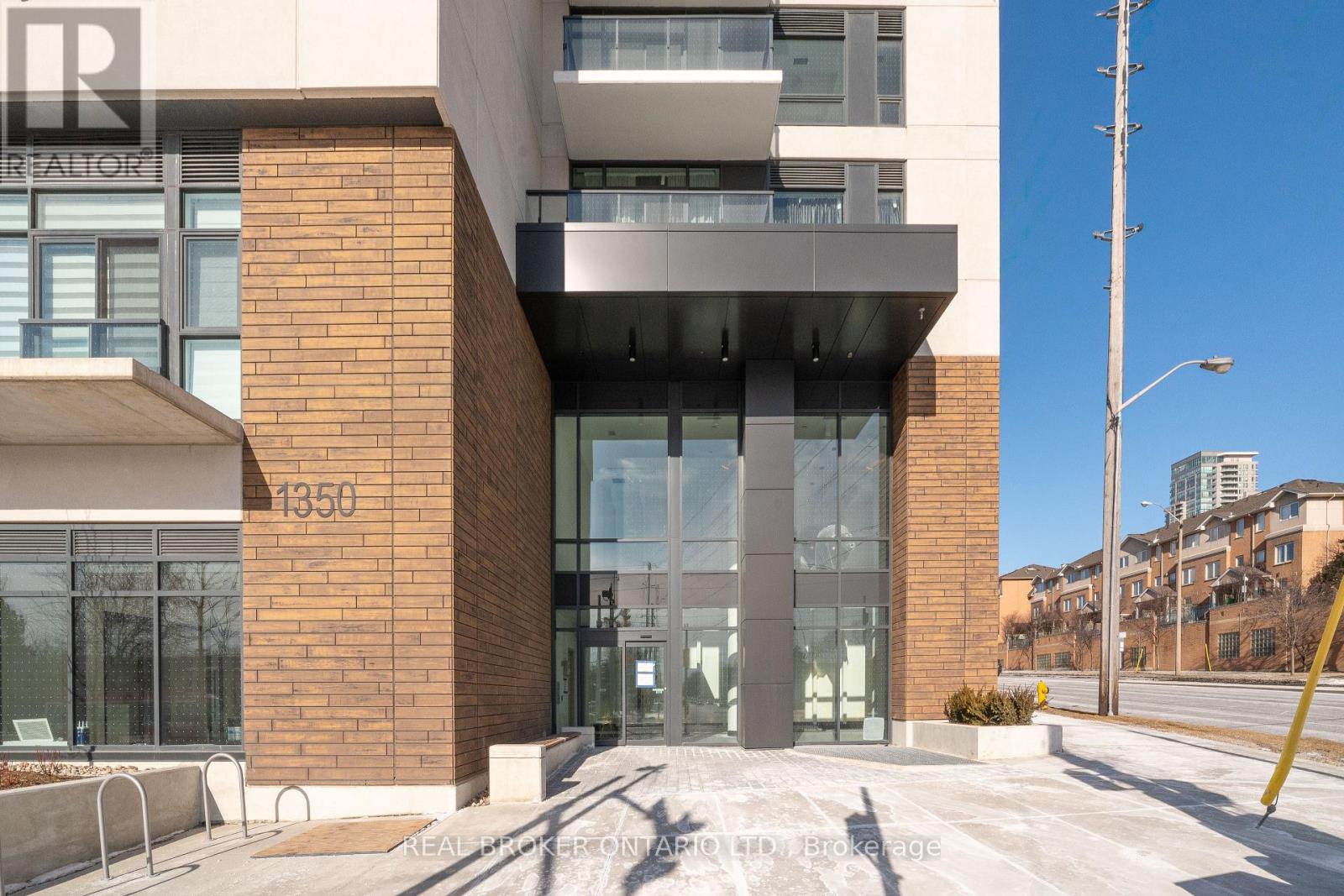 Apartment at 327 - 1350 ELLESMERE ROAD, Toronto