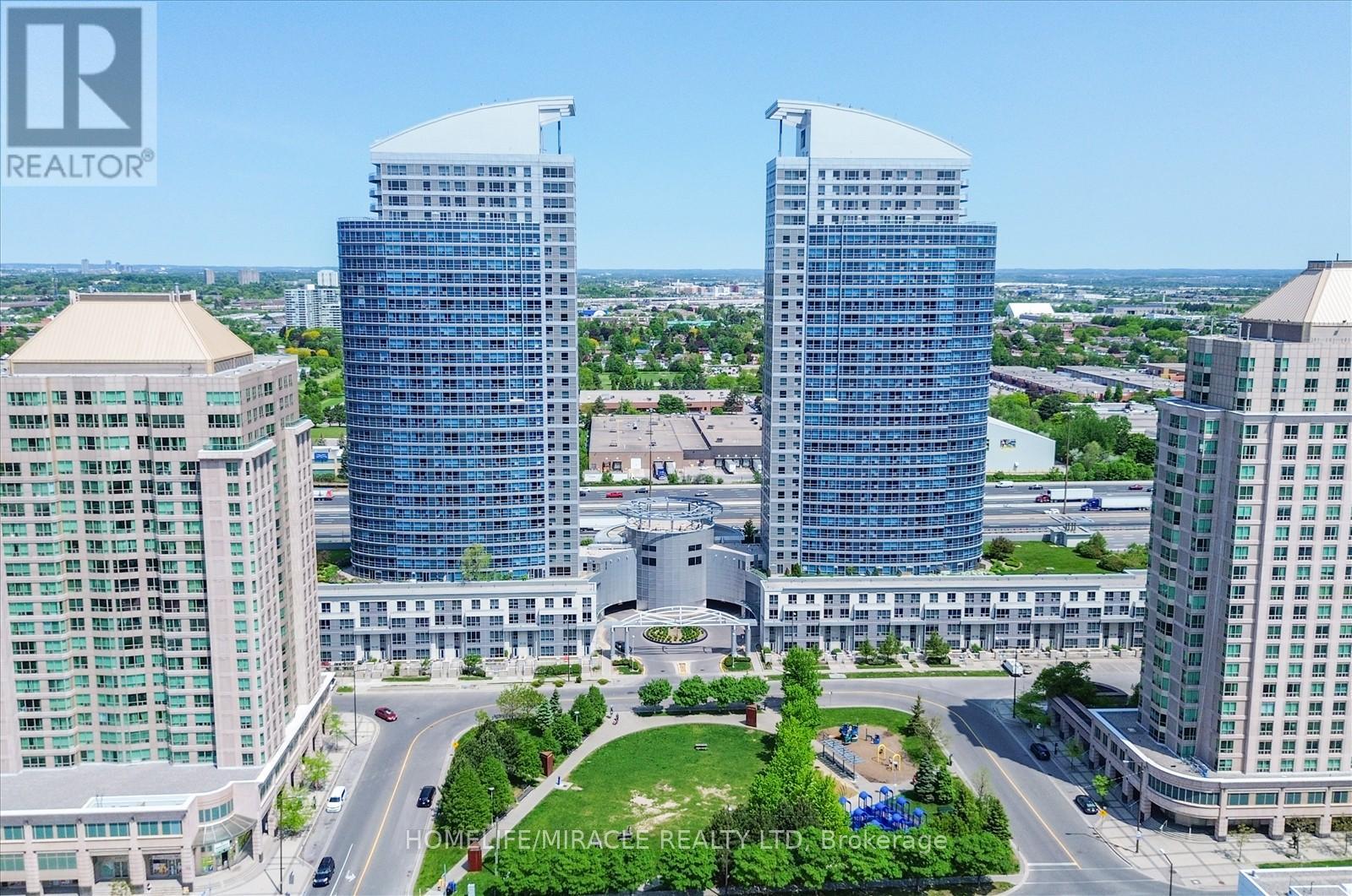 Apartment at 712 - 38 LEE CENTRE DRIVE, Toronto (Woburn)