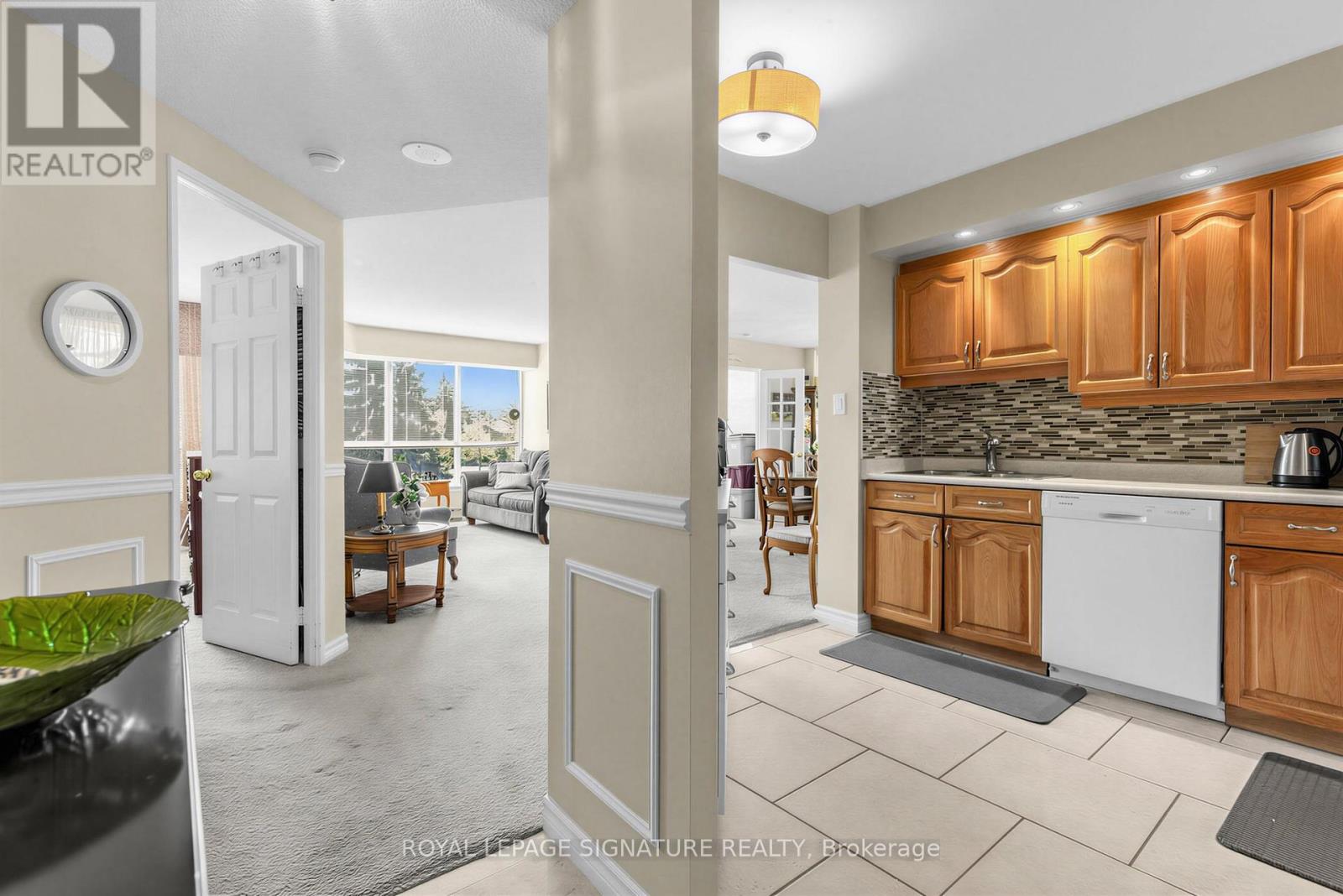 Apartment at 329A - 10 GUILDWOOD PARKWAY, Toronto (Guildwood)