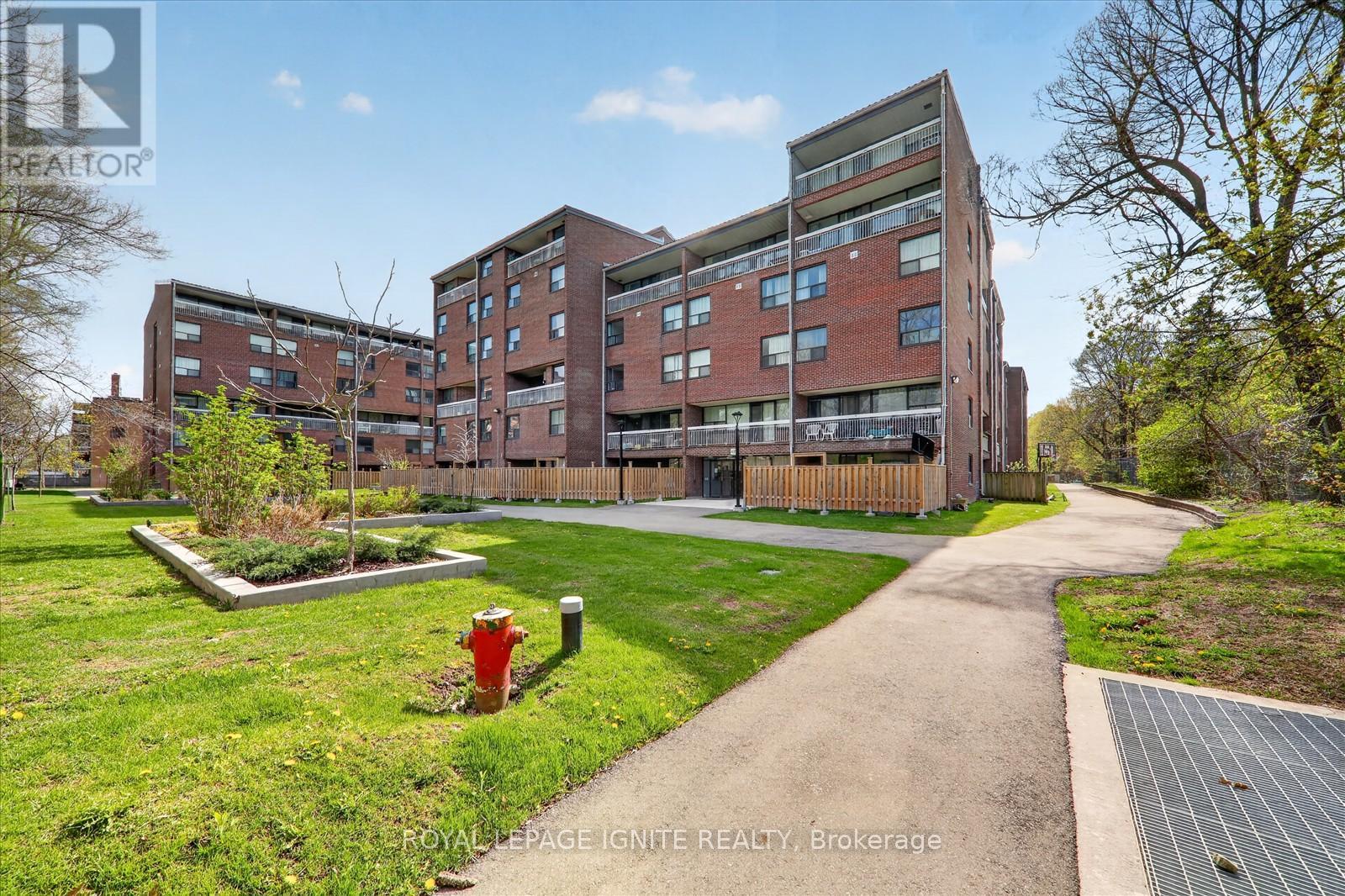 Apartment at 602 - 4064 LAWRENCE AVENUE E, Toronto