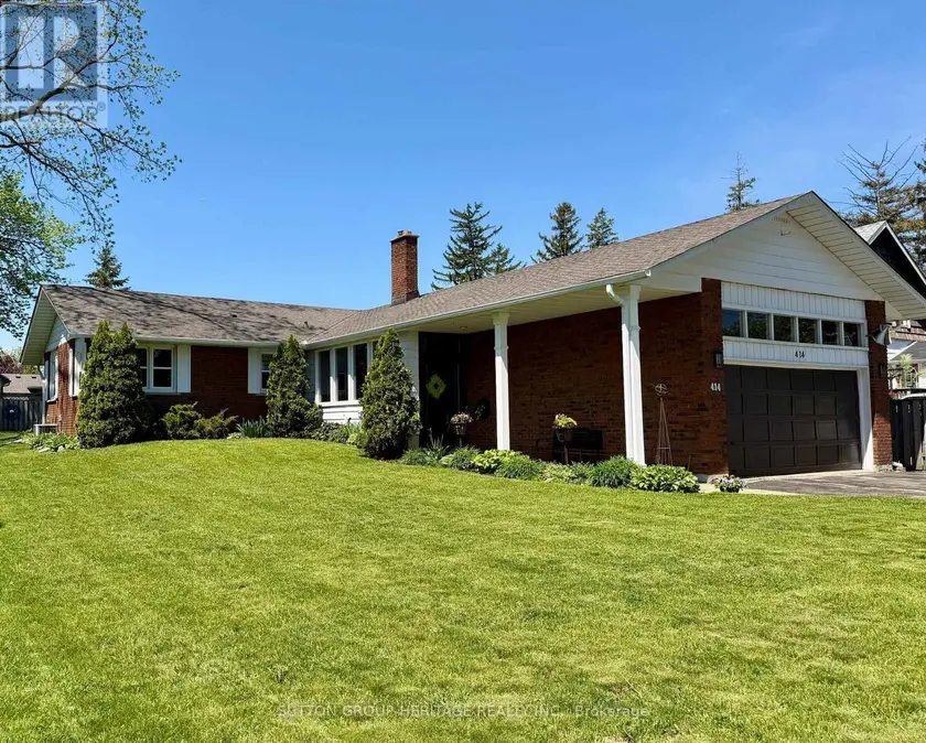 Detached at 414 CENTRE STREET N, Whitby