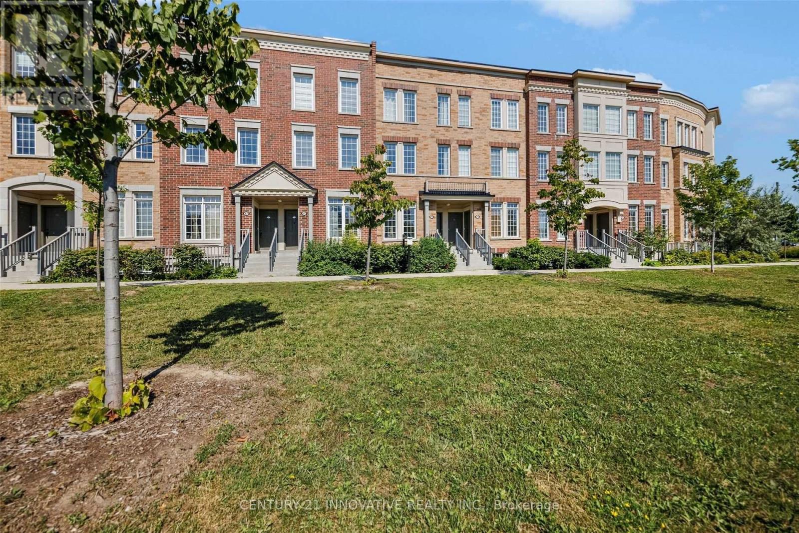 Townhouse at 35 - 19 ISLAND ROAD, Toronto
