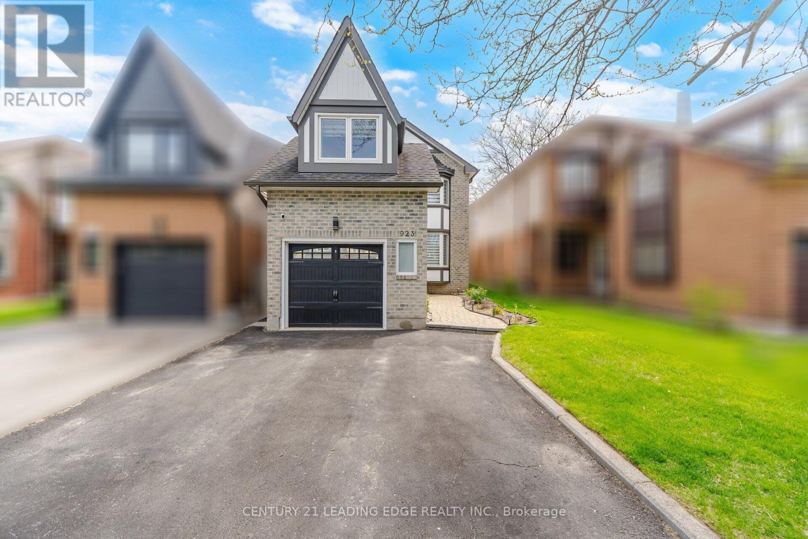 Detached at 923 REDBIRD CRESCENT, Pickering (Liverpool)