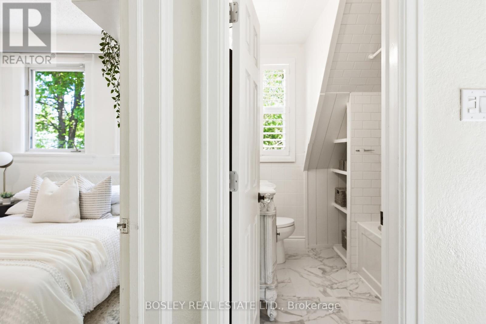 Detached at 127 WARDEN AVENUE, Toronto