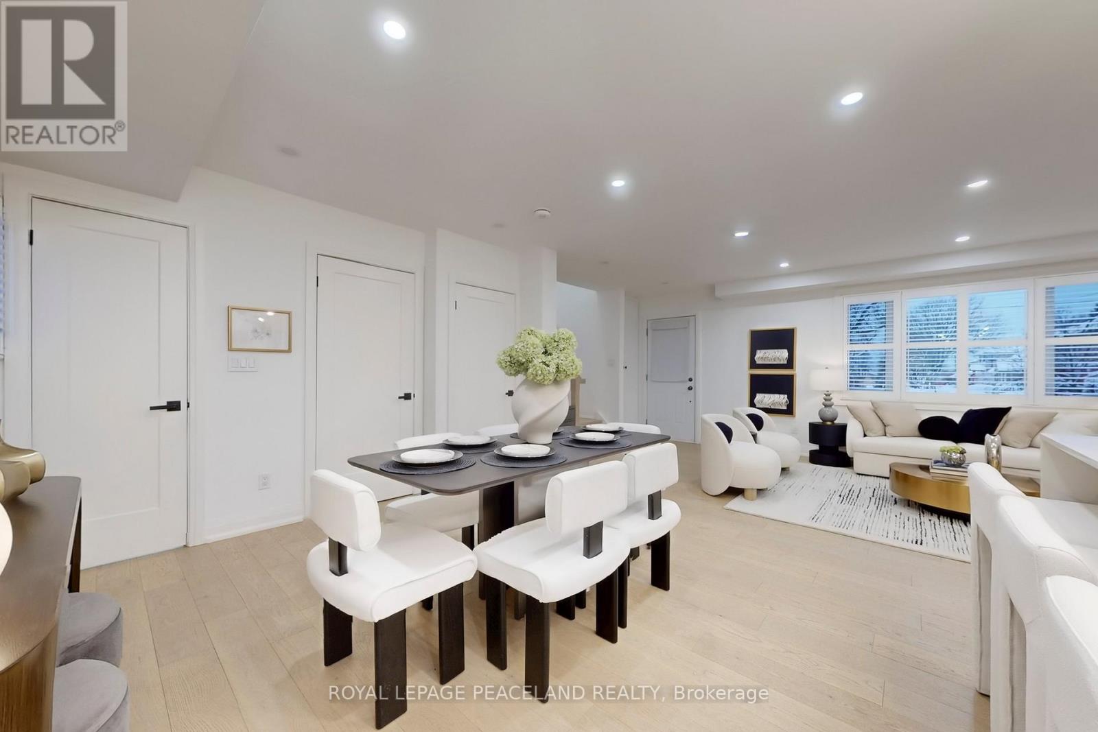 Detached at 29 ROSITA CRESCENT, Toronto