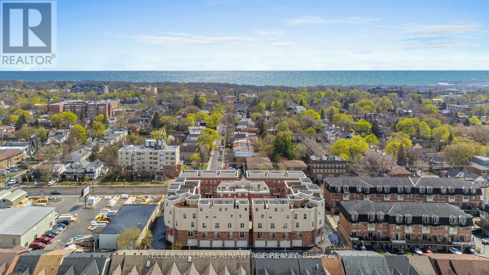 Townhouse at 34 FAIRHEAD MEWS, Toronto