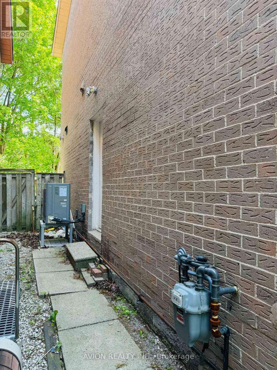 Detached at BASEMENT - 15 SAINTSBURY SQUARE, Toronto