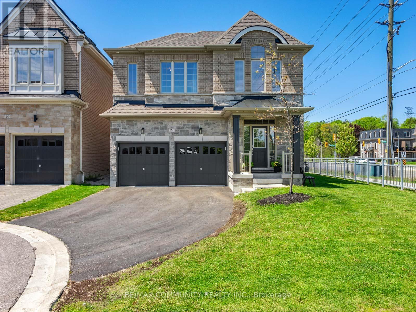 Detached at 22 COATES OF ARMS LANE, Ajax