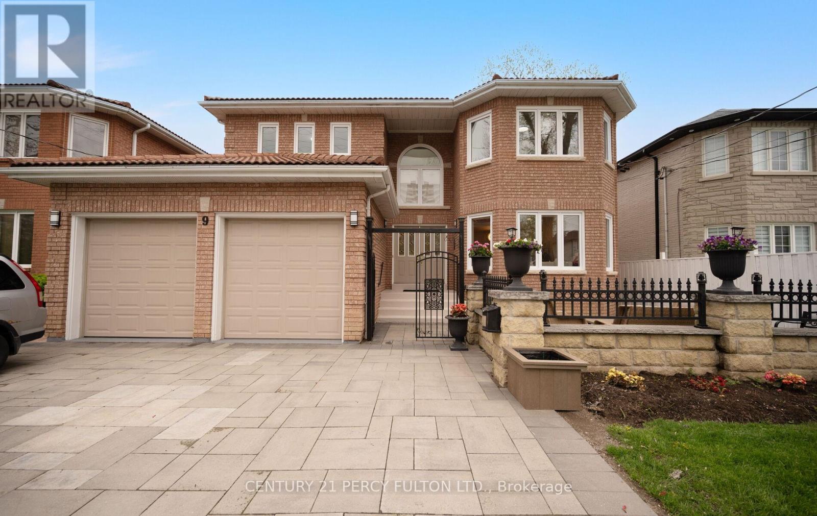 Detached at 9 GORDON AVENUE, Toronto