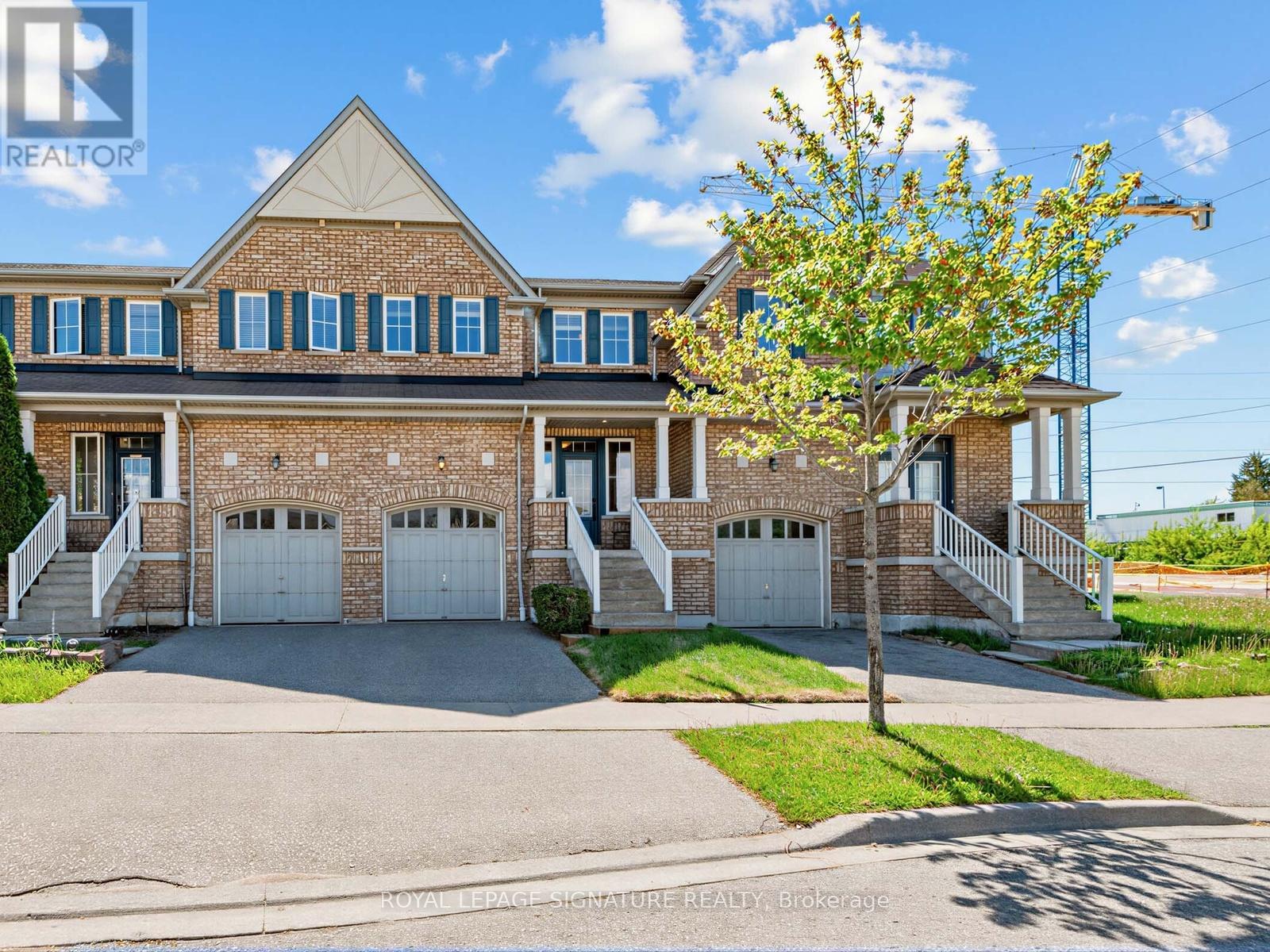 Townhouse at 32 CLAREPARK COURT, Ajax (Central East)