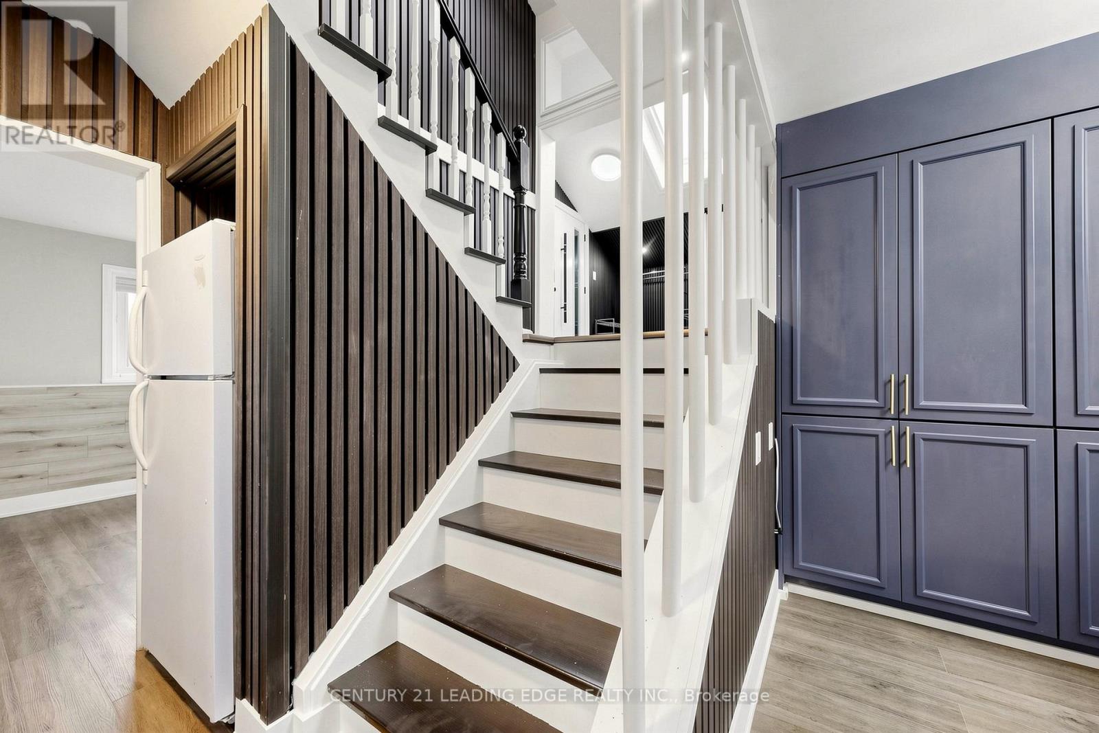 Detached at 26 CARTIER CRESCENT, Toronto