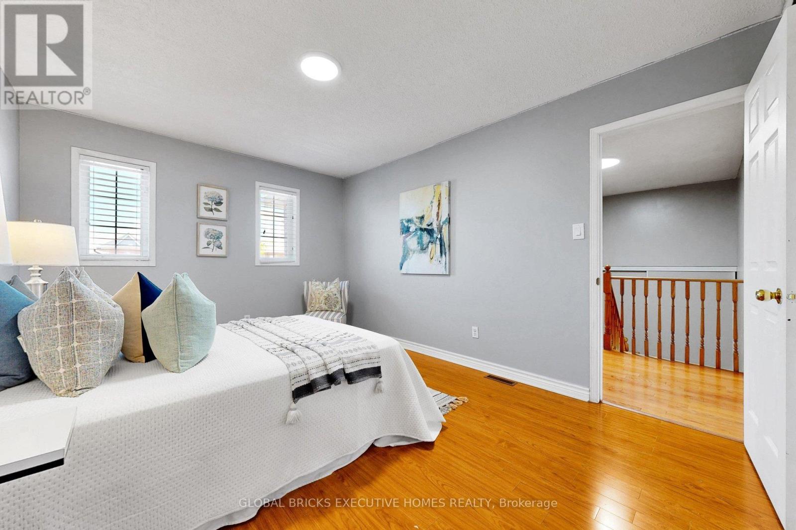 Detached at 13 HOWLING CRESCENT, Ajax