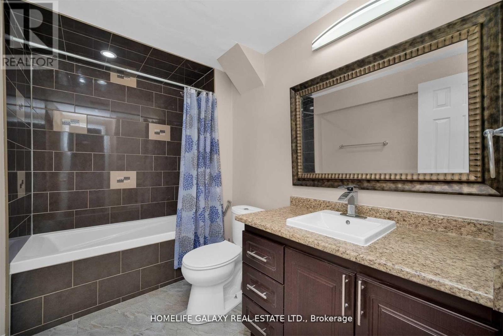 Detached at BSMNT - 19 WARBURTON DRIVE, Ajax