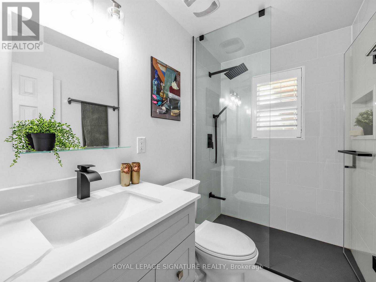 Detached at 67 ELLINGTON DRIVE, Toronto