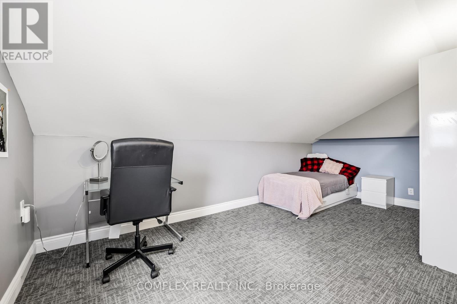 Detached at 33 BROADLANDS CRESCENT, Clarington