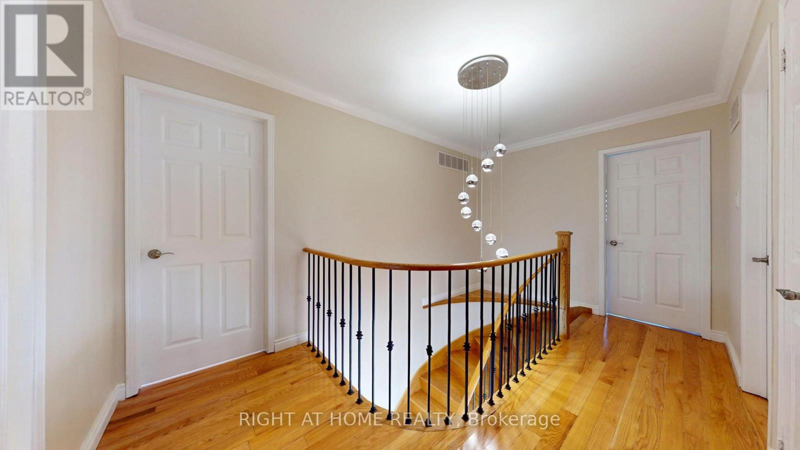 Detached at 9 HANIA TERRACE, Toronto