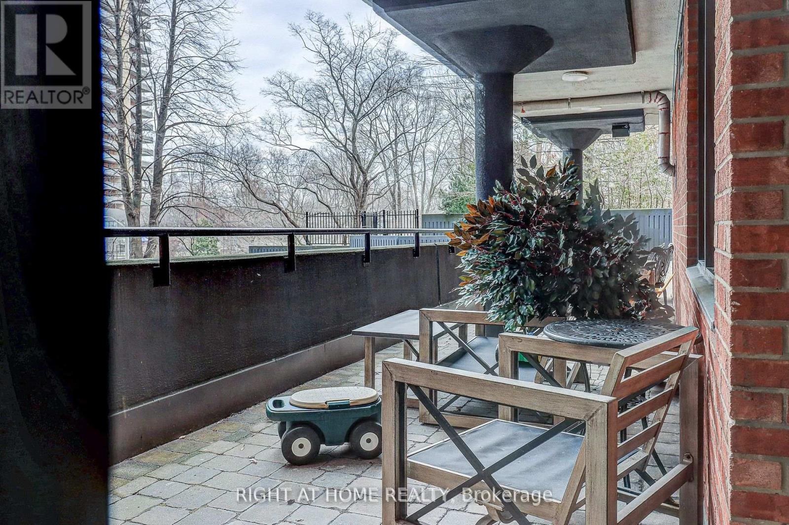Apartment at 605 - 757 VICTORIA PARK AVENUE, Toronto