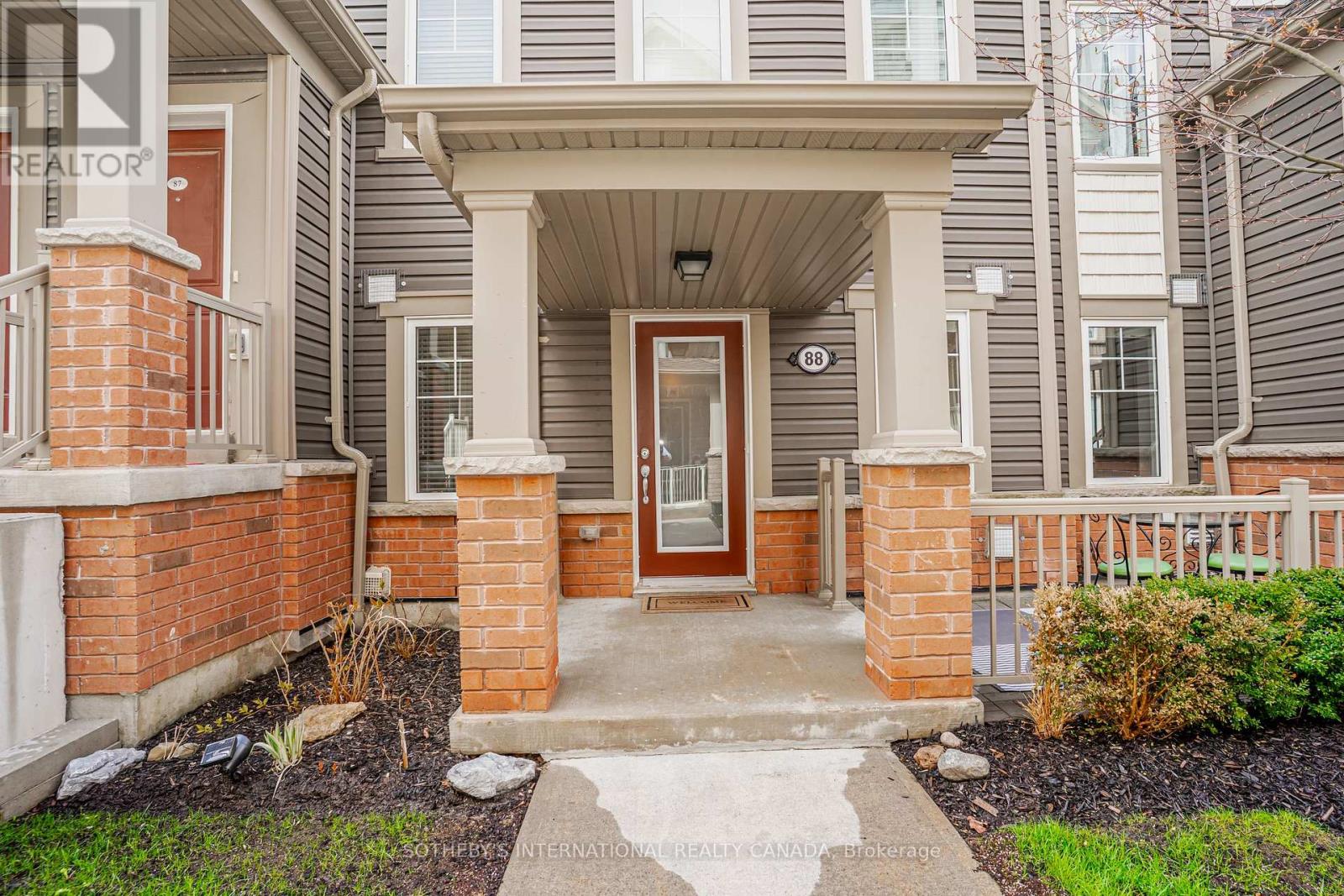 Townhouse at 88 - 2500 HILL RISE COURT, Oshawa (Windfields)