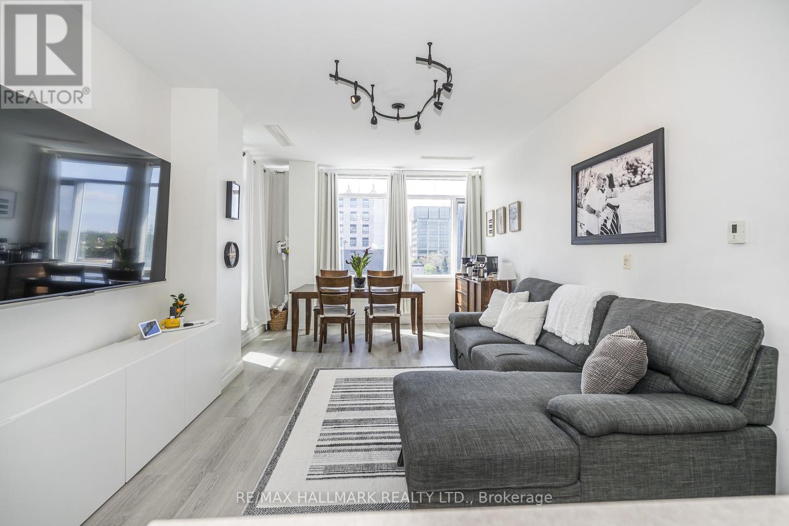 Apartment at 514 - 44 BOND STREET W, Oshawa