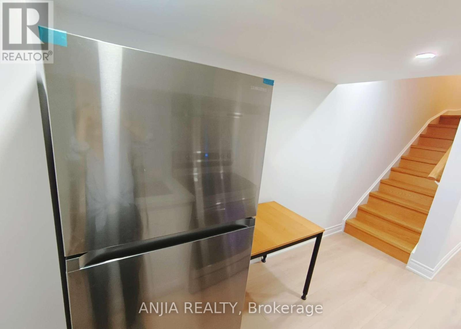 Townhouse at 1FLOOR+BASEMENT - 32 DANIELLE MOORE CIRCLE, Toronto