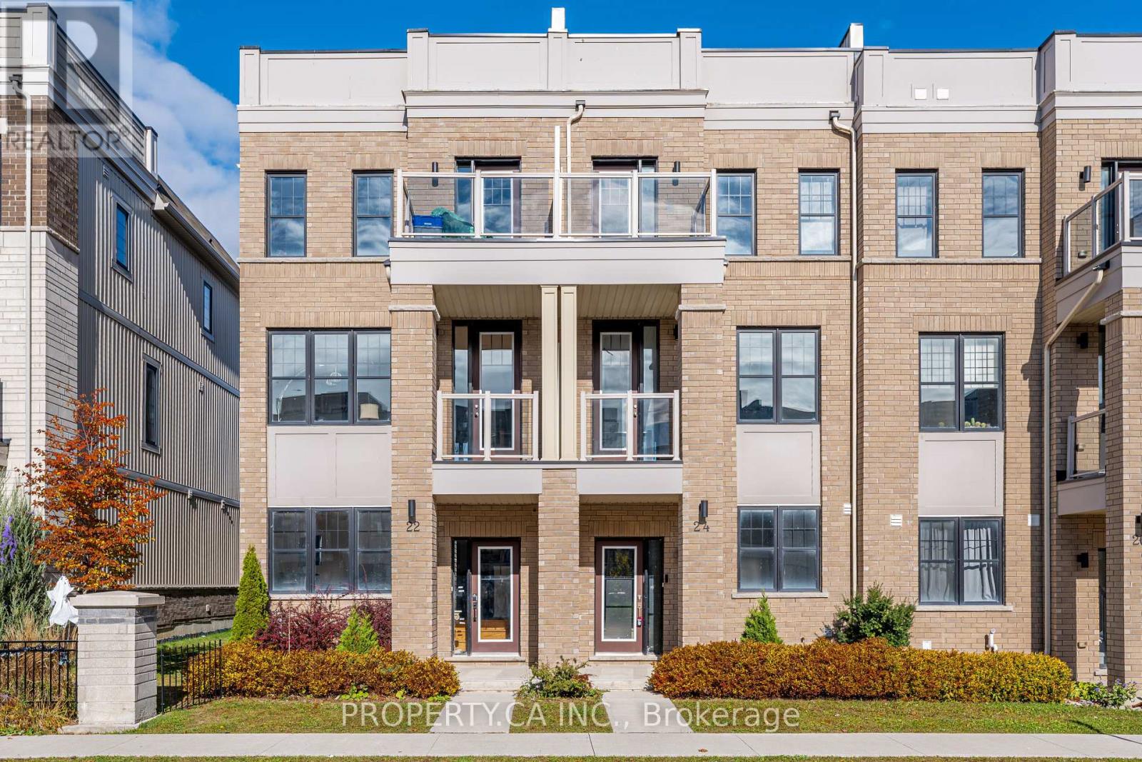 Townhouse at 24 CLARINGTON BOULEVARD, Clarington