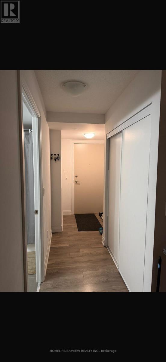 Apartment at 221 - 20 MEADOWGLEN PLACE, Toronto (Woburn)