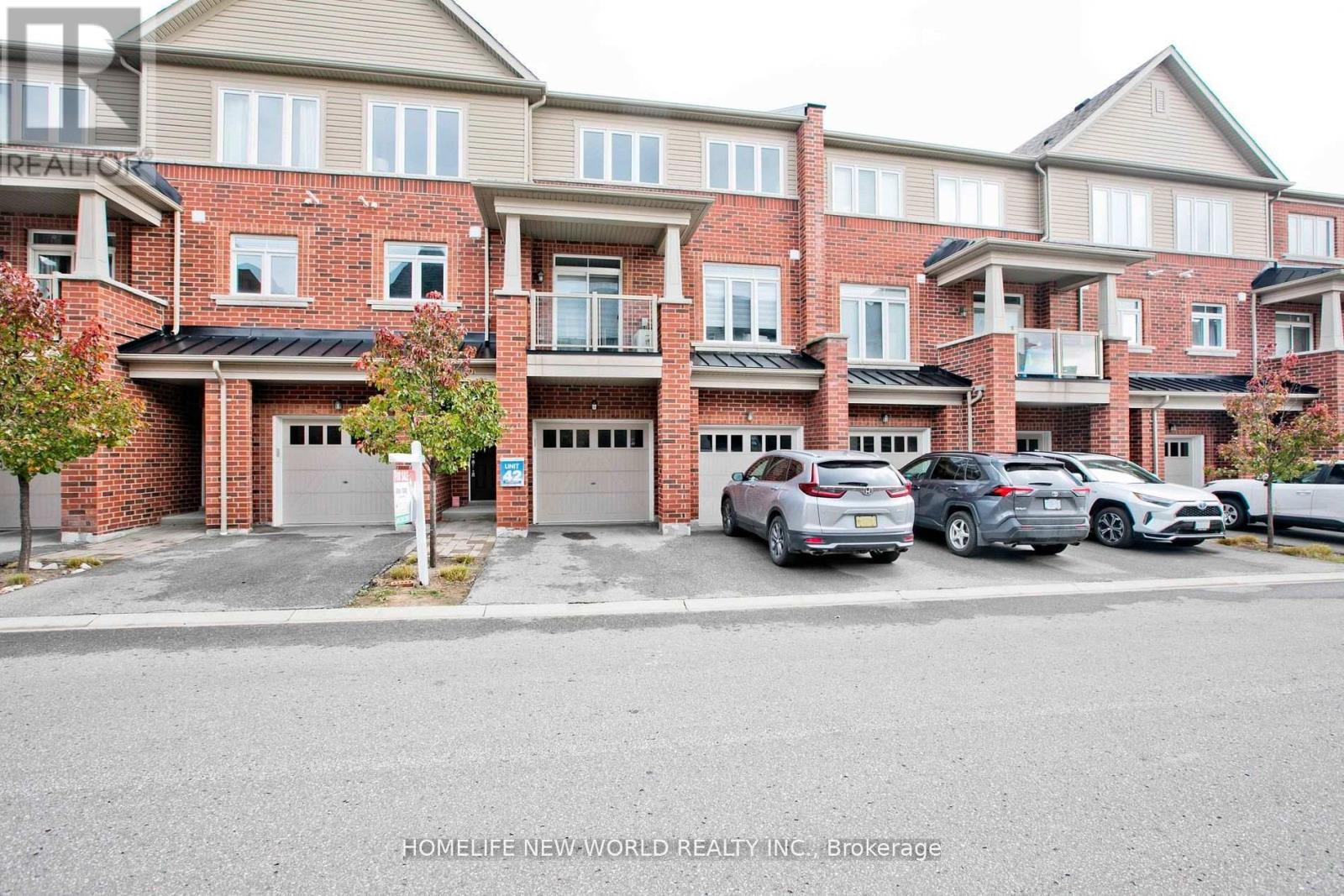 Townhouse at 2407 NANTUCKET CHASE, Pickering (Duffin Heights)