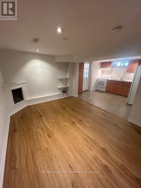 Detached at BSMT - 686 SAMMON AVENUE, Toronto (Danforth Village-East York)