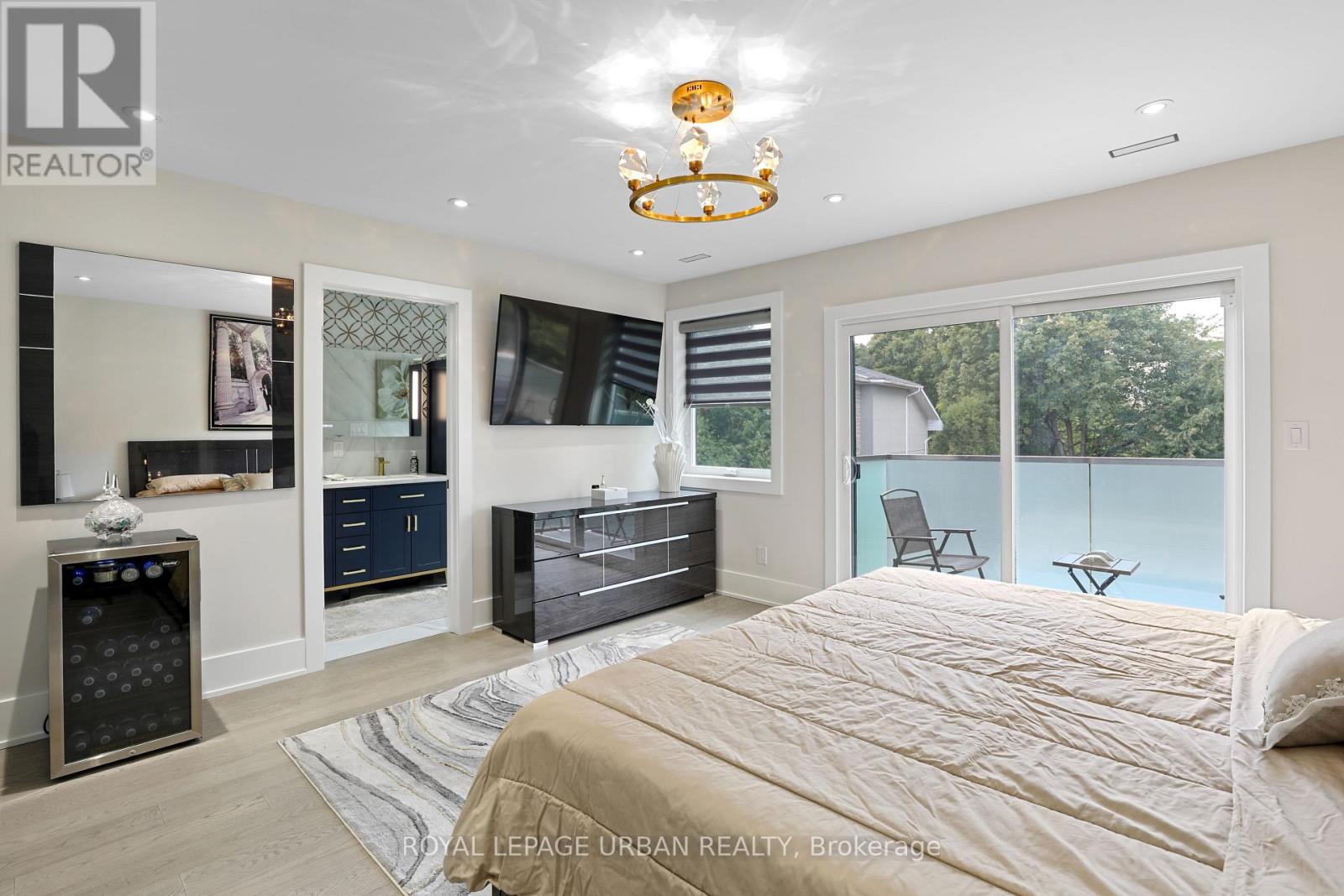 Detached at 182 PARKVIEW HILL CRESCENT, Toronto