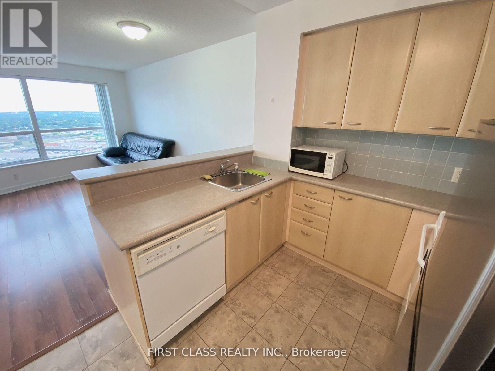 Apartment at 3006 - 36 LEE CENTRE DRIVE, Toronto