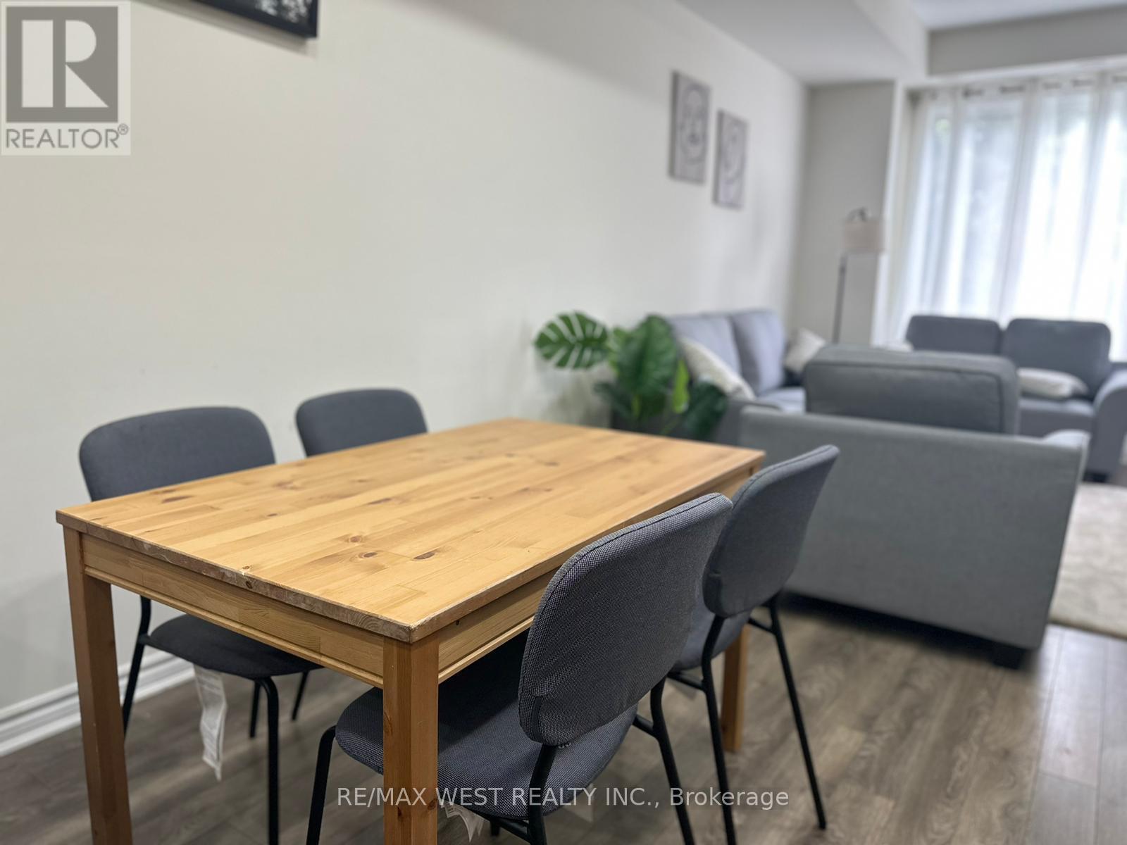 Townhouse at 3 - 25 HERON PARK PLACE, Toronto (West Hill)