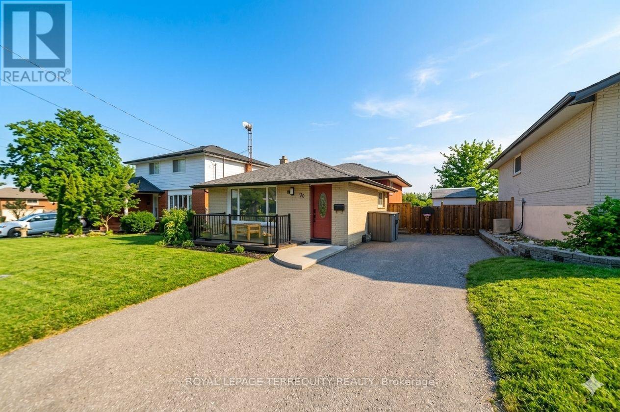 Detached at 90 KEEWATIN STREET S, Oshawa (Donevan)