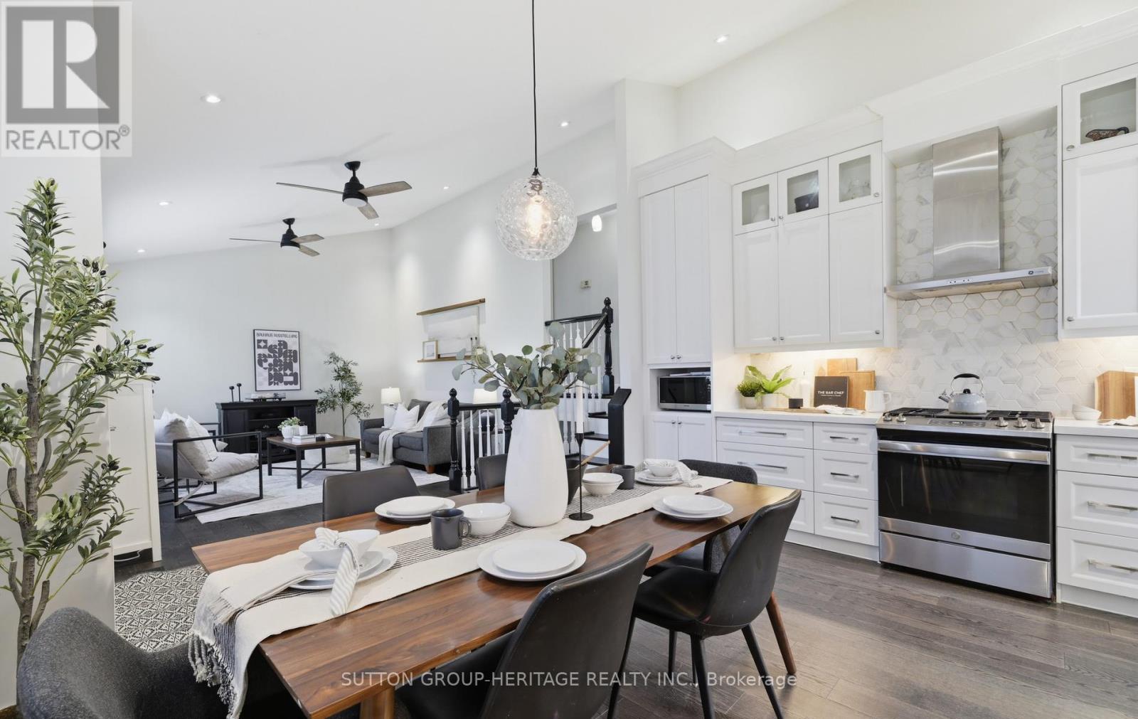 Detached at 919 BAYVIEW AVENUE, Whitby (Downtown Whitby)
