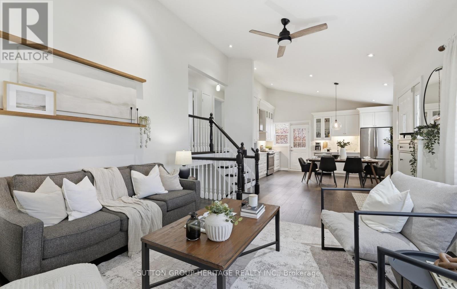 Detached at 919 BAYVIEW AVENUE, Whitby