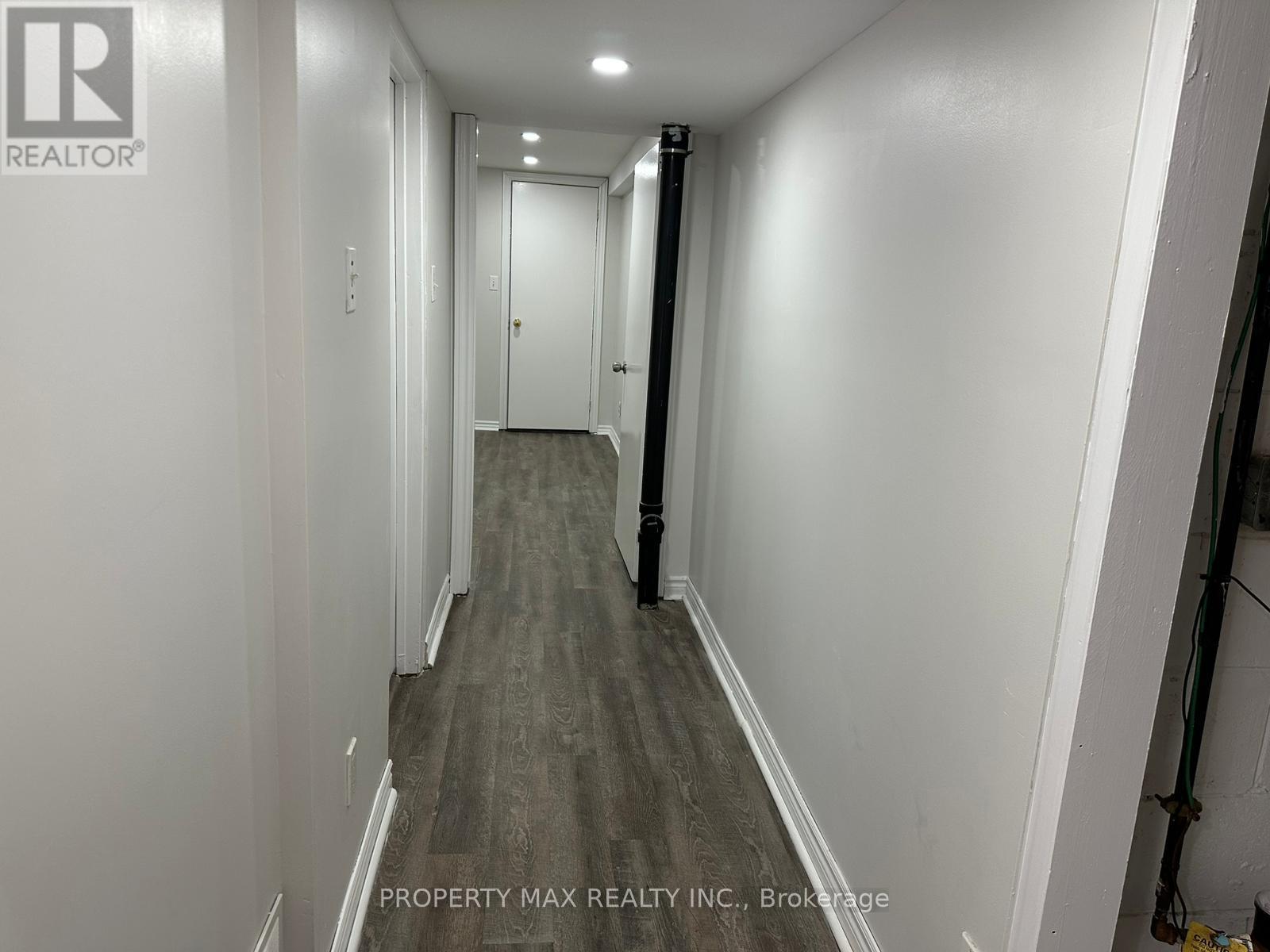 Detached at 89 BOW VALLEY (BSMT) DRIVE, Toronto