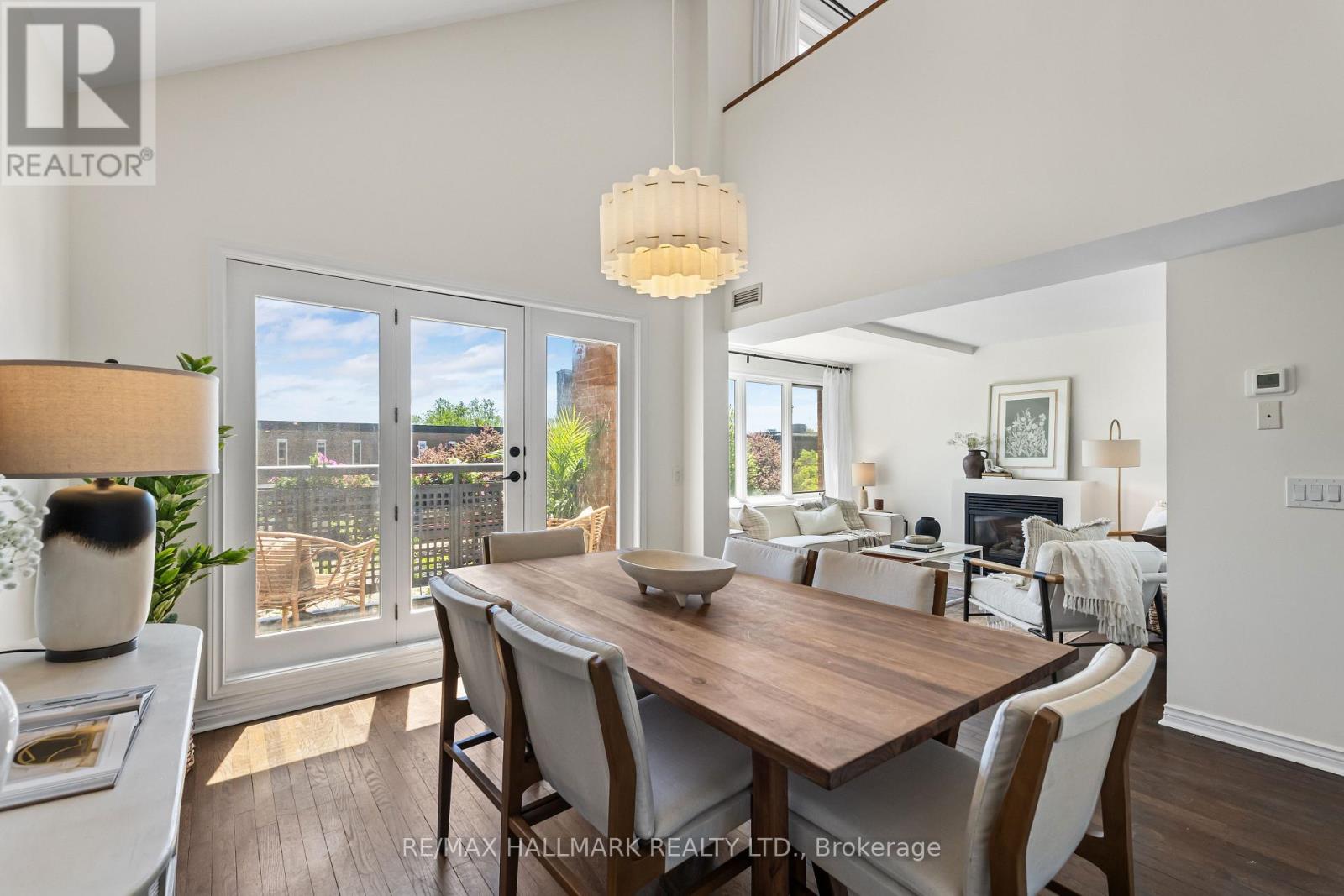 Apartment at 305 - 1941 QUEEN STREET E, Toronto (The Beaches)
