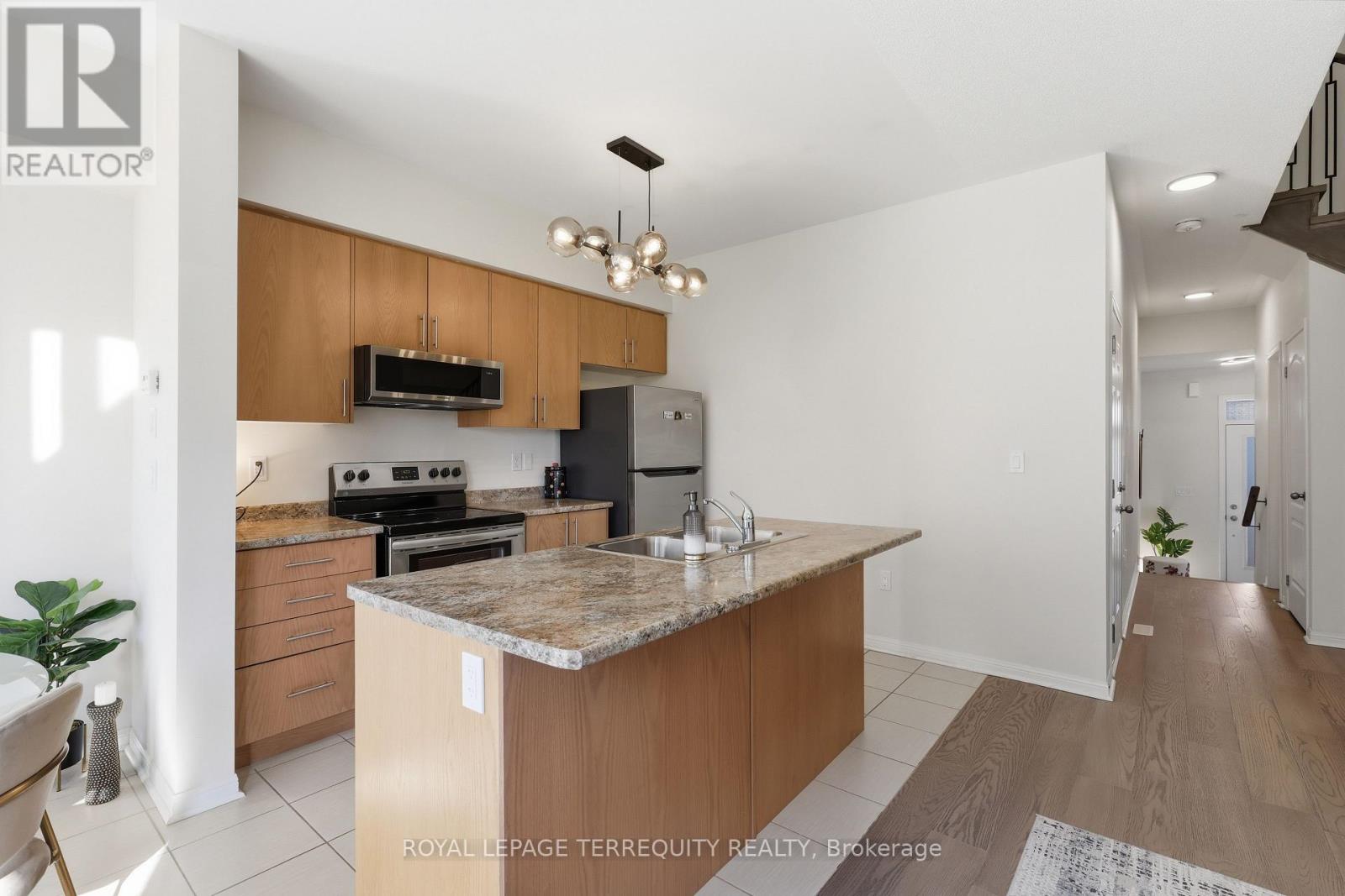 Townhouse at 2563 WINTER WORDS DRIVE, Oshawa