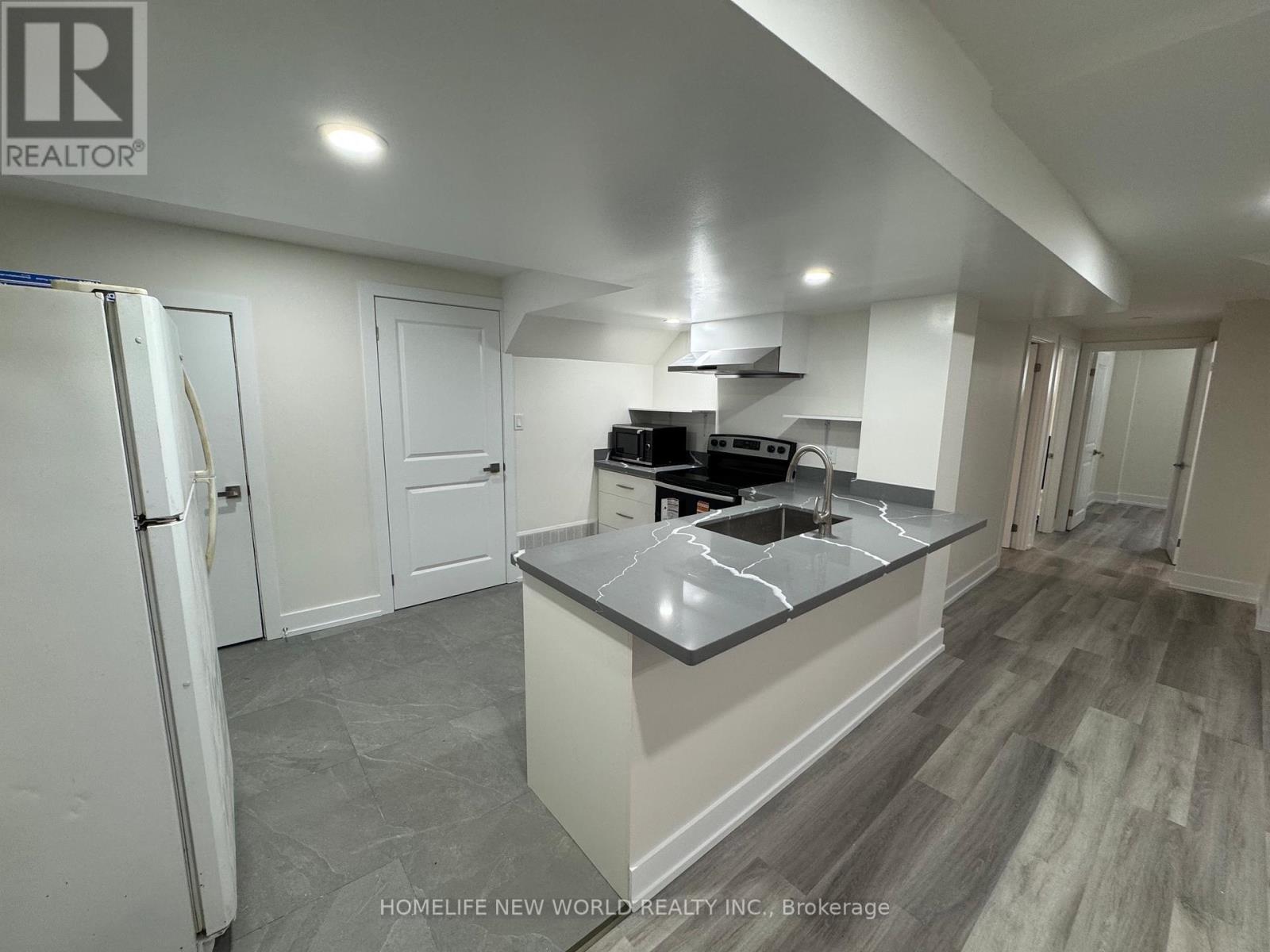 Detached at 47 SHROPSHIRE DRIVE, Toronto